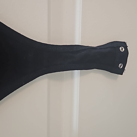 Dynamite Dojja Sculpt V-Neck Bodysuit - XS - Picture 7 of 9